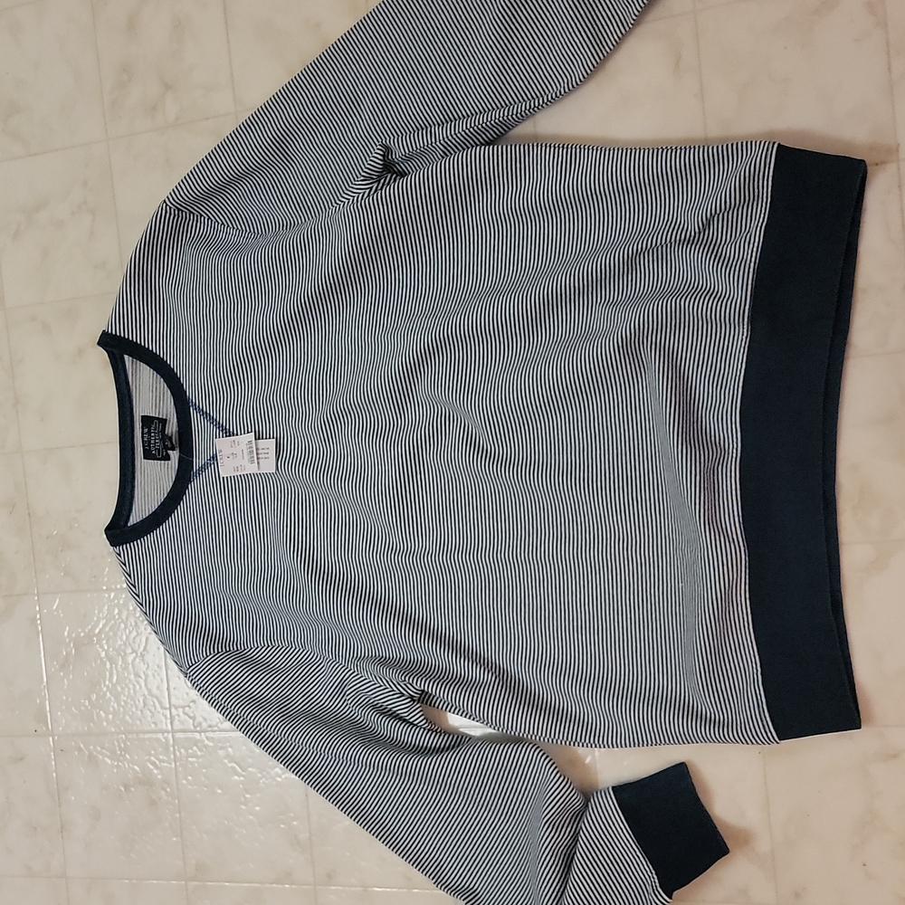 Striped long sleevevJ Cree shirt